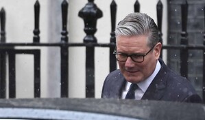 El tradicional discurso del rey, eclipsado por la crisis del gobierno laborista brit&aacute;nico