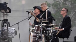 La banda irlandesa U2 graba nuevo video en calles del Centro Hist&oacute;rico de la Ciudad de M&eacute;xico