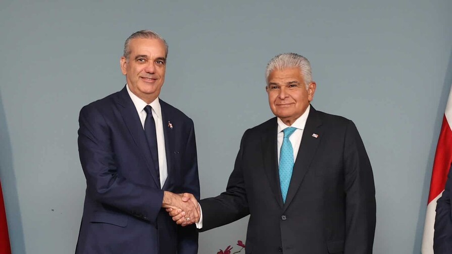 El presidente Abinader se re&uacute;ne con su hom&oacute;logo paname&ntilde;o para ampliar comercio e inversiones