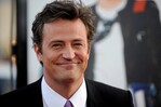 Netflix estrenará en octubre un documental de tres partes sobre la vida de Matthew Perry Netflix estrenará en octubre un documental de tres partes sobre la vida de Matthew Perry