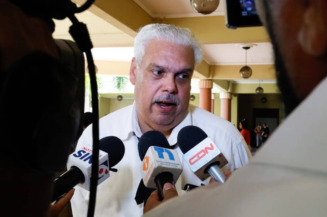 El abogado Ricardo Reina afirm&oacute; que los retrasos judiciales afectan la relaci&oacute;n entre abogados y clientes debido a la tardanza en audiencias y sentencias.