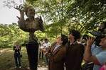 Venezuela rinde homenaje a Gabriel Garc&iacute;a M&aacute;rquez con una escultura en Caracas