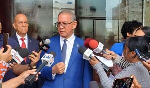 El Instituto Duartiano tilda de "complaciente" acuerdo para que RD reciba deportados de EE. UU.