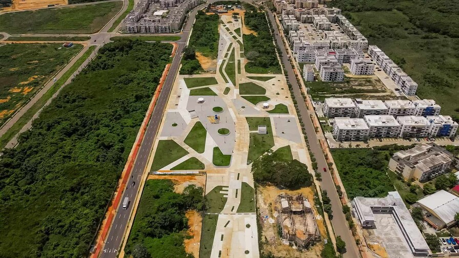 Con inversi&oacute;n de RD$222.2 millones, el Gobierno inaugura la Plaza Constituci&oacute;n en Ciudad Juan Bosch