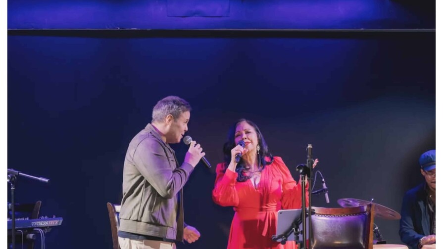 Frank Ceara y Adalgisa Pantale&oacute;n contin&uacute;an este lunes con su concierto "&Iacute;ntimo"