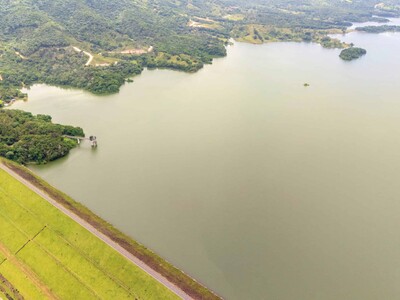 El ciclo de las algas en presa de Hatillo podría concluir