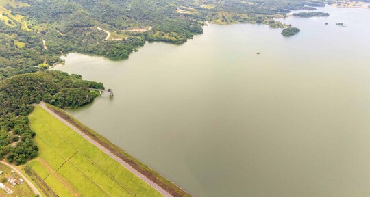 El ciclo de las algas en la presa de Hatillo podr&iacute;a concluir