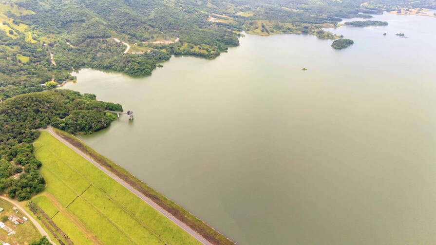 El ciclo de las algas en la presa de Hatillo podr&iacute;a concluir