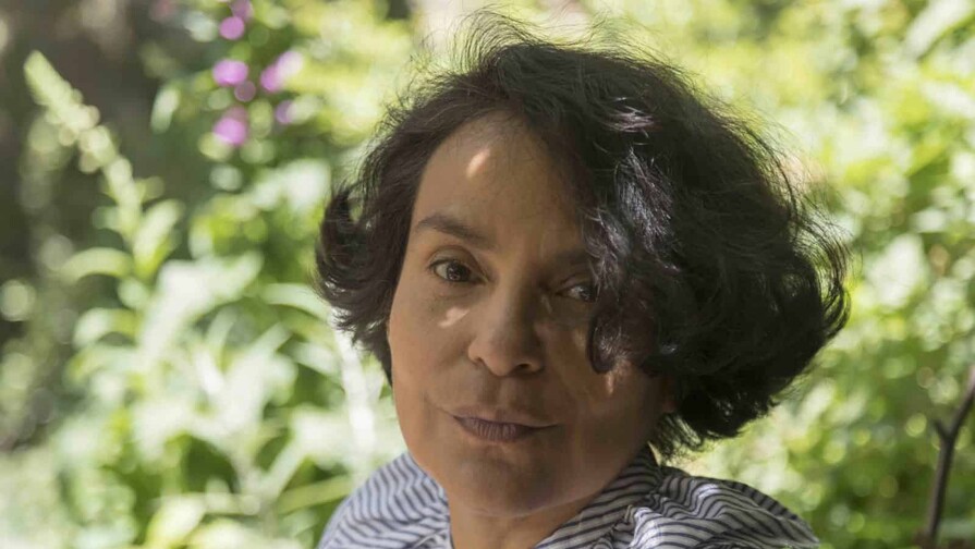 Londres descubre la obra de la artista colombiana Delcy Morelos