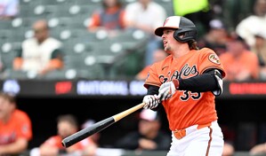 Bradish y Rutschman ayudan a Orioles a aplastar a Yankees y llevarse la serie