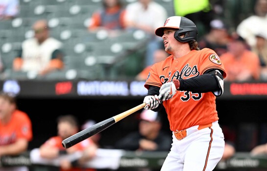 Bradish y Rutschman ayudan a Orioles a aplastar a Yankees y llevarse la serie