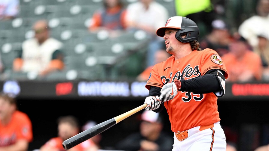 Bradish y Rutschman ayudan a Orioles a aplastar a Yankees y llevarse la serie