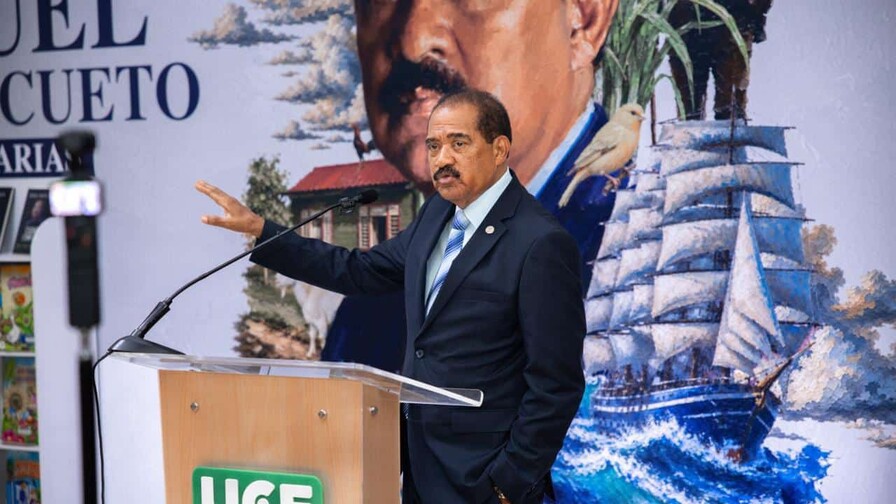 UCE presenta 29 obras literarias de Miguel Phipps Cueto en San Pedro de Macorís UCE presenta 29 obras literarias de Miguel Phipps Cueto en San Pedro de Macorís