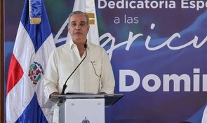 Abinader garantiza el subsidio a los fertilizantes ante alzas por la guerra en Ir&aacute;n