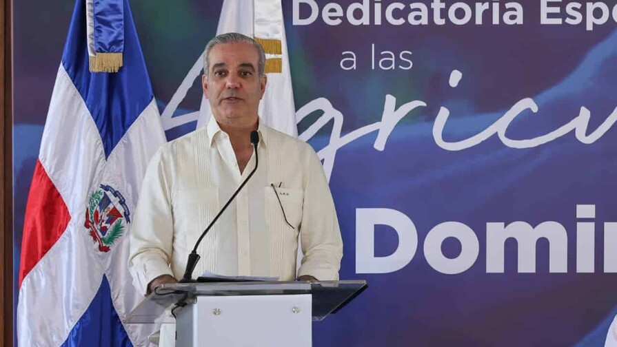Abinader garantiza el subsidio a los fertilizantes ante alzas por la guerra en Ir&aacute;n