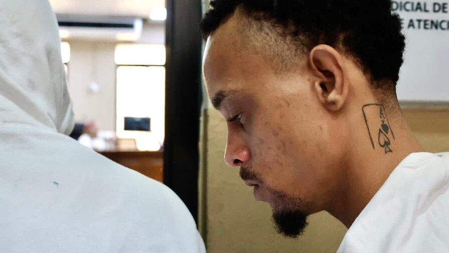 Aplazan coerción contra hombre acusado de matar su hijastra de ocho meses en San Cristóbal
