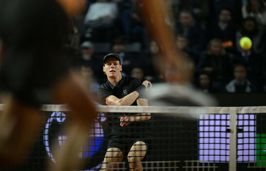 La semifinal Sinner-Medvedev de Masters 1000 de Roma terminar&aacute; el s&aacute;bado