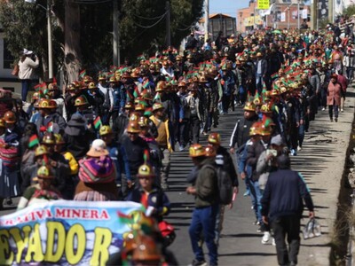 Bolivia logra acuerdo con mineros tras protestas masivas