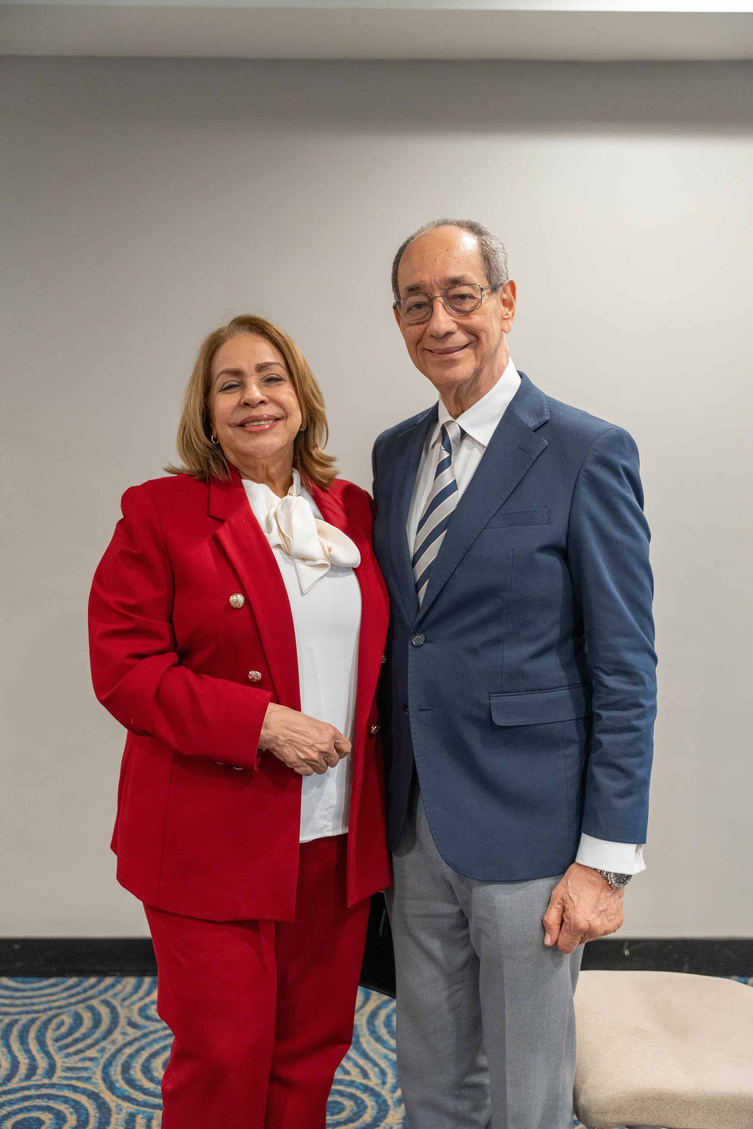 Luisa de Aquino y Luis Felipe Aquino.