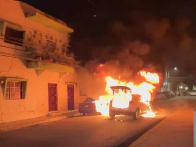 Incendio de vehículos en la Zona Colonial