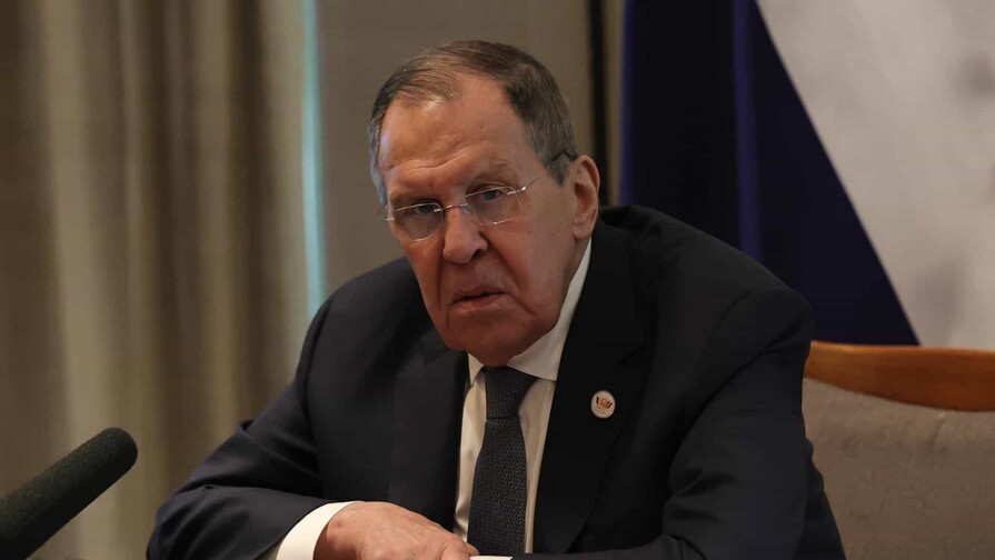 Lavrov muestra a Cuba apoyo pol&iacute;tico y material ante el bloqueo petrolero de EE. UU.