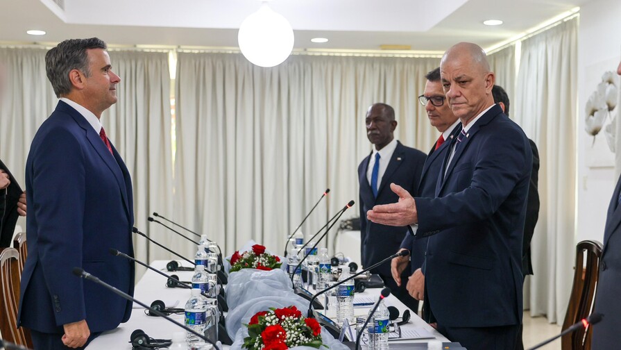CIA confirma reuni&oacute;n de su director en La Habana con altos funcionarios de Cuba