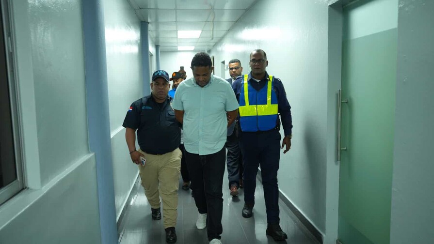 Se entrega hombre acusado de delitos de alta tecnolog&iacute;a en perjuicio de entidades financieras