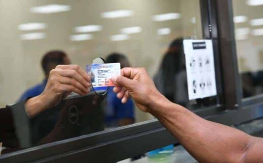Presidente Abinader ampl&iacute;a vigencia de las licencias de conducir para mayores de 65 a&ntilde;os