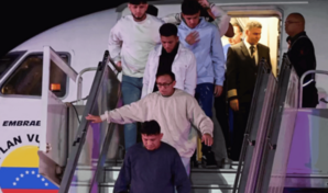 Llegan 162 migrantes a Venezuela en un vuelo de repatriaci&oacute;n procedente de Estados Unidos
