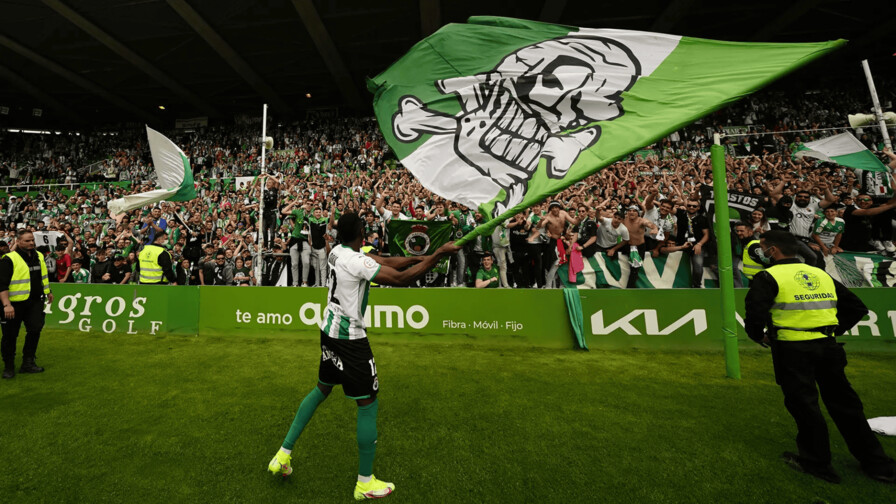 El Racing de Santander regresa a la Primera División de España, casi 15 años después El Racing de Santander regresa a la Primera División de España, casi 15 años después