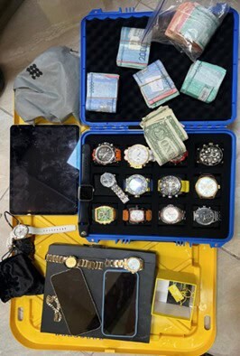 Dos detenidos por robo y heridas de bala en Santo Domingo Este