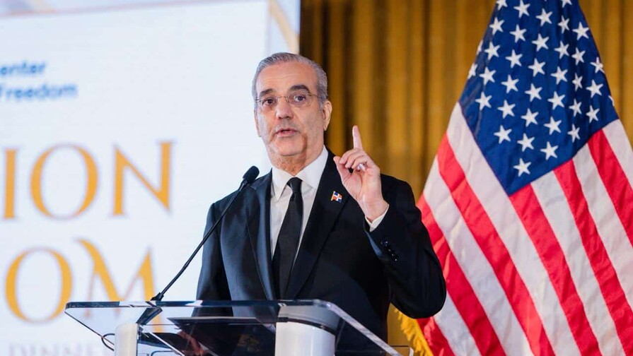 Abinader advierte riesgos que enfrentan sociedades democráticas al ceder libertad por seguridad Abinader advierte riesgos que enfrentan sociedades democráticas al ceder libertad por seguridad