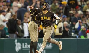 VIDEO | Rodolfo Dur&aacute;n pega un jonr&oacute;n como su primer hit en MLB; Padres mejoran a 5-0 contra Seattle