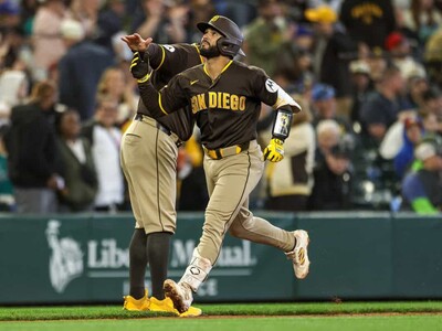 Rodolfo Durán pega un jonrón como su primer hit en MLB