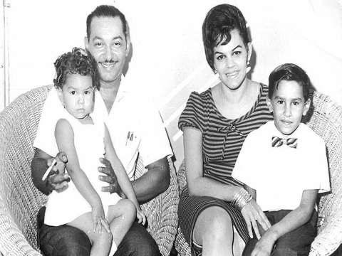 Papa Molina, Josefina Mini&ntilde;o y sus hijos Evangelina y Jos&eacute; Antonio Molina Mini&ntilde;o.