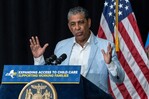 Adriano Espaillat celebra fallo que mantiene la ciudadanía por nacimiento en EE. UU. Adriano Espaillat celebra fallo que mantiene la ciudadanía por nacimiento en EE. UU.