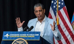 Espaillat respalda decisi&oacute;n que impide arrestos de ICE en cortes migratorias de Nueva York