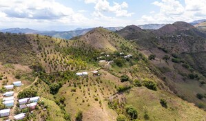 La Cueva, la comunidad de la cordillera Central que colecta fondos para instalar electricidad