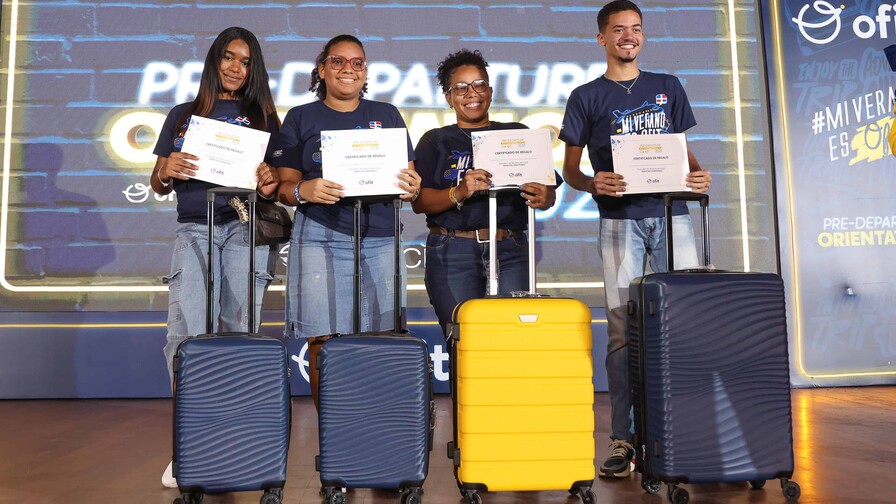M&aacute;s de 2,000 j&oacute;venes dominicanos participar&aacute;n en programa Work and Travel 2026 en EE. UU.