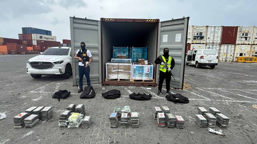 La DNCD incauta 120 paquetes de cocaína ocultos en equipos médicos en puerto Caucedo La DNCD incauta 120 paquetes de cocaína ocultos en equipos médicos en puerto Caucedo