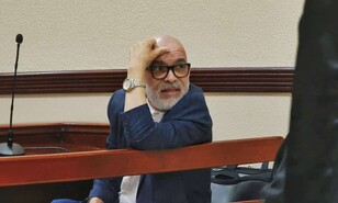 Condenan a &Aacute;ngel Mart&iacute;nez a tres meses de prisi&oacute;n suspendida por difamar a diputado