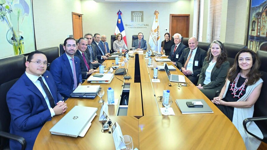 El BCRD explora cooperación con oficina del Departamento del Tesoro de EE. UU. El BCRD explora cooperación con oficina del Departamento del Tesoro de EE. UU.