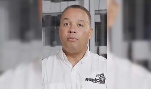 Hombre muere tras caer desde el cuarto piso de Plaza Central