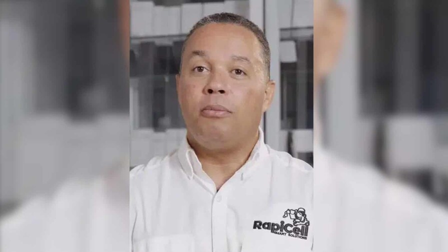 Hombre muere tras caer desde el cuarto piso de Plaza Central