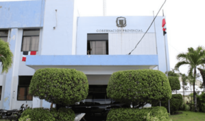Recomiendan desalojar Gobernaci&oacute;n y Polic&iacute;a de Puerto Plata por da&ntilde;os estructurales en edificio