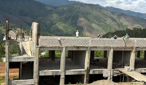 Infraestructura Escolar acelera terminaci&oacute;n de escuelas en la Cordillera Central, tras trabajo de DL