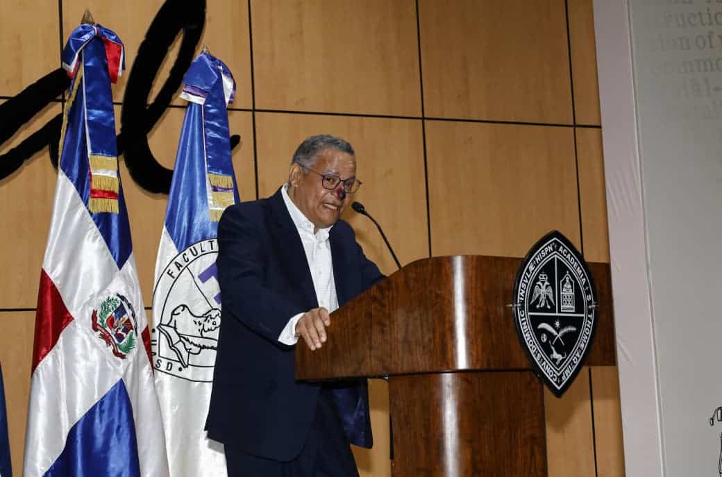 El periodista Fausto Rosario.