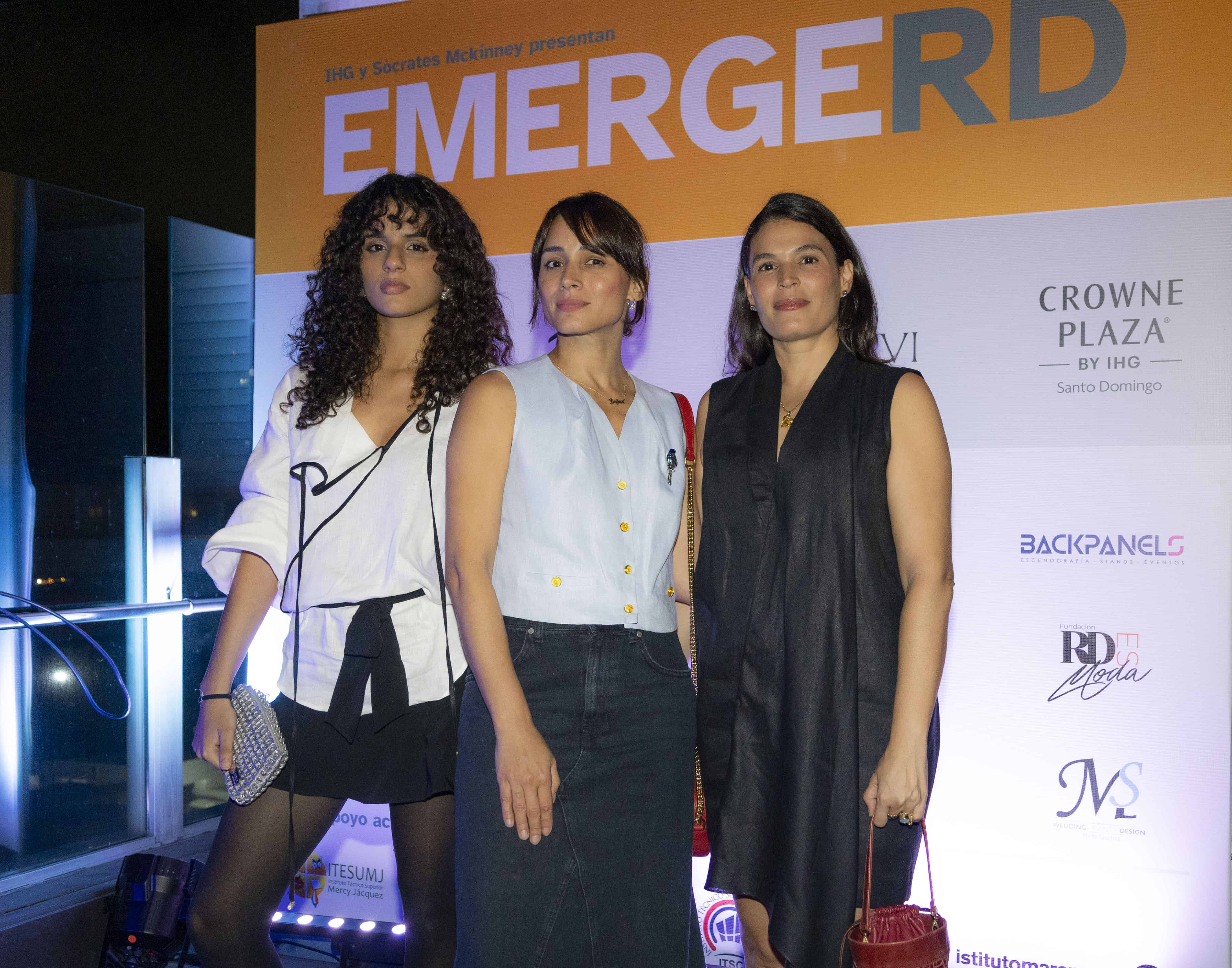 Emilia Polanco, Dafne de Polanco y Carla Qui&ntilde;ones.