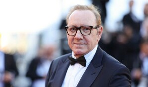 Boicoteado por Hollywood, Kevin Spacey aparece en la alfombra roja de Cannes