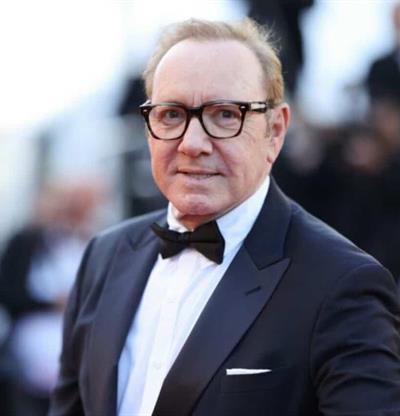 Boicoteado por Hollywood, Kevin Spacey aparece en la alfombra roja de Cannes